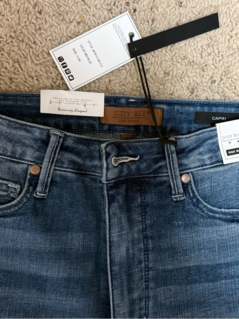 Judy Blue Medium Wash Straight-Leg tummy control Jeans NWT - Picture 5 of 6